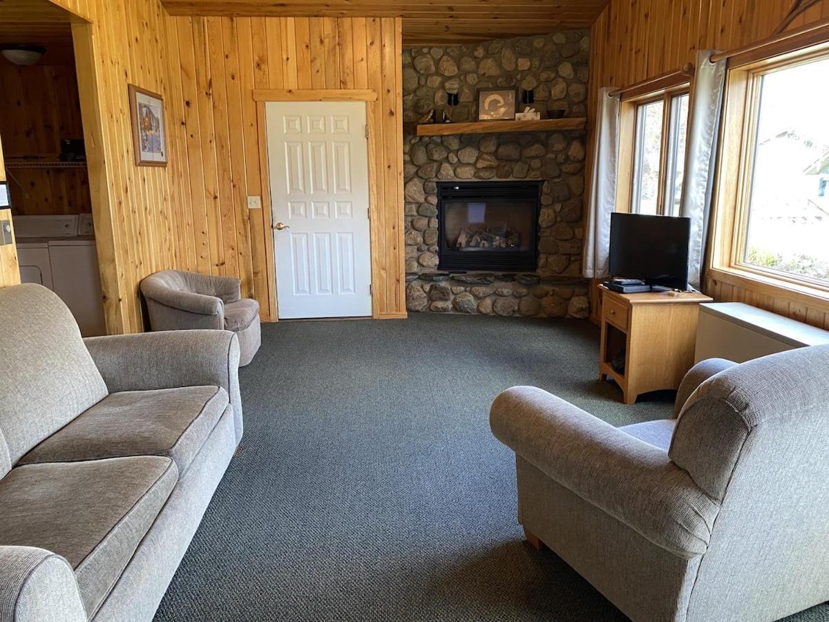 Gunflint Lodge Grand Marais Exterior photo